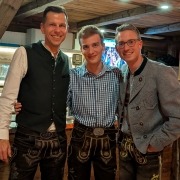 Foto v. l. Thomas Redmer, Dominik Peters (beide BRK), Matthias Andres